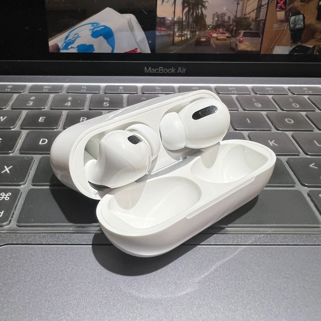 AirPods Pro (2ª Geração) - Fone Bluetooth